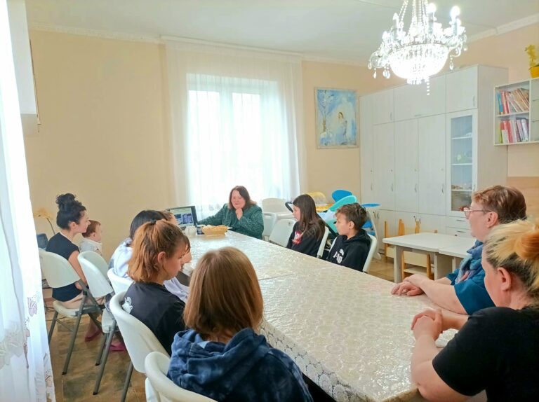 В “Смоленском доме для мамы” отметили день православной книги
